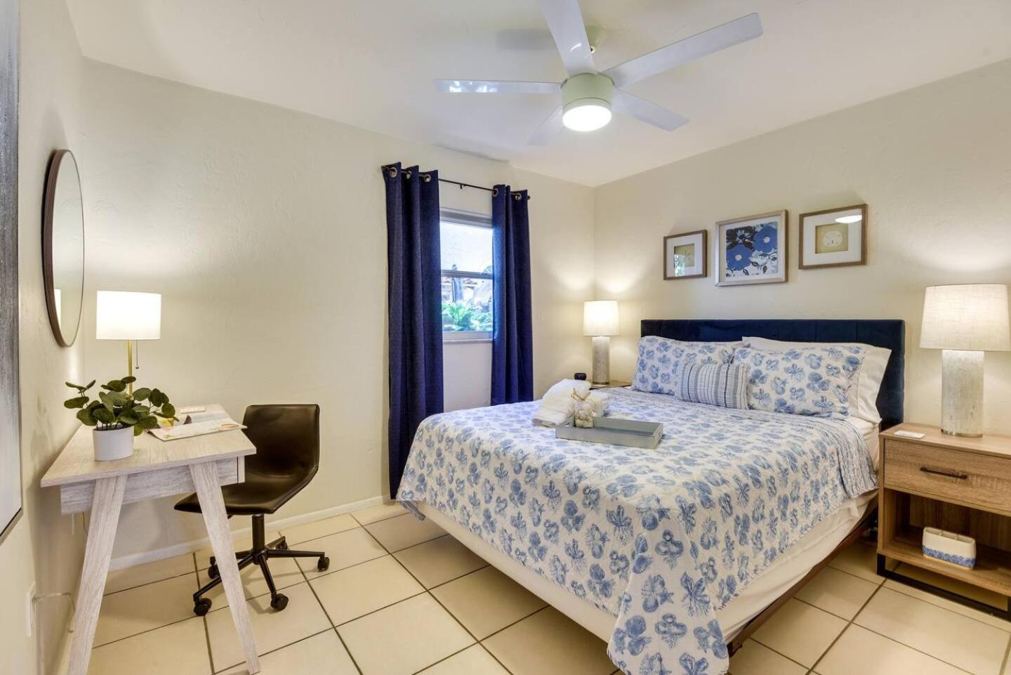 Coconut Cove Mid-Long Term Stays Available Walk To Downtown Trolly To Beaches Sarasota Dış mekan fotoğraf